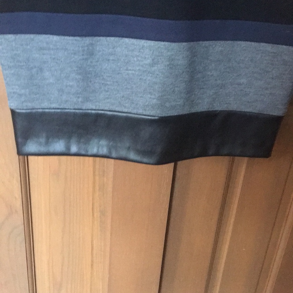 Dress - Picture 4 of 6